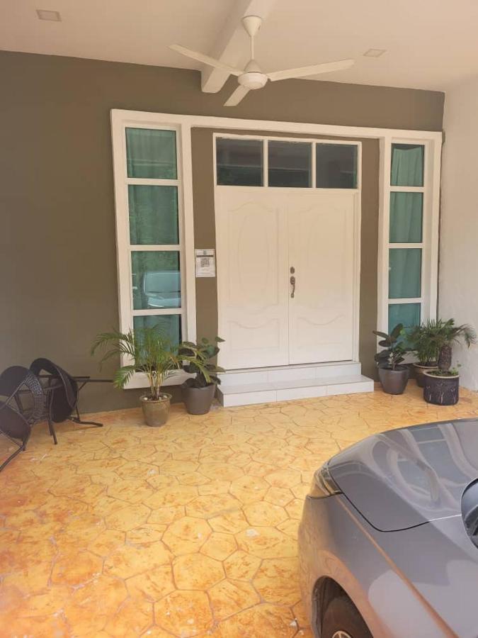 Teduhan Abqory Kuala Terengganu Buitenkant foto